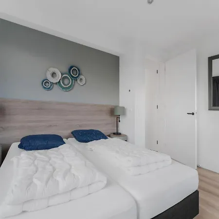 In De Koog Near Forest בית נופש *