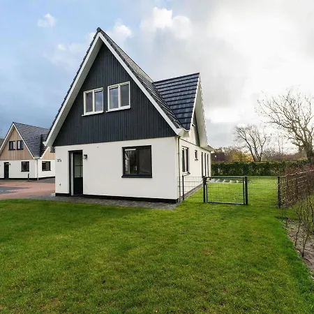 In De Koog Near Forest Nyaraló